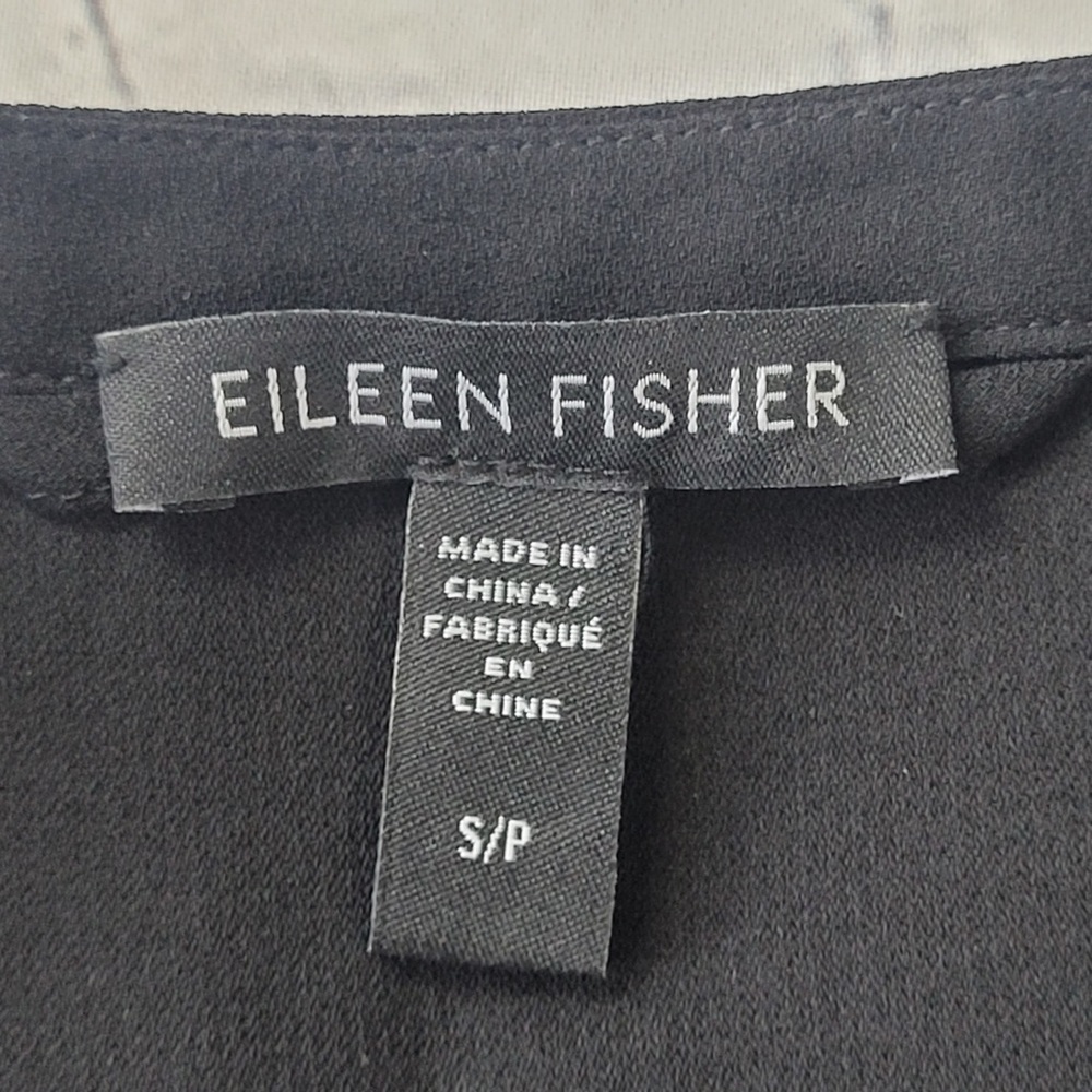 ✅ Eileen Fisher Black 100% silk dress long sleeve button front size S - Picture 9 of 11